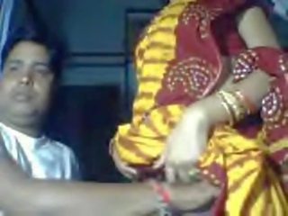 DELHI wali perky Bhabi in saree exposed by husband for money