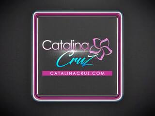 Catalina cruz לִקוּק כמה מתוק icing עם סוּכַּרִיוֹת