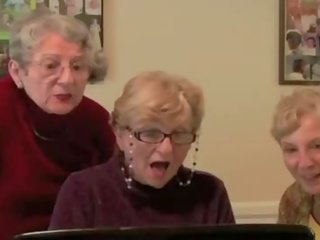 3 abuelitas react a grande negra phallus adulto presilla vídeo